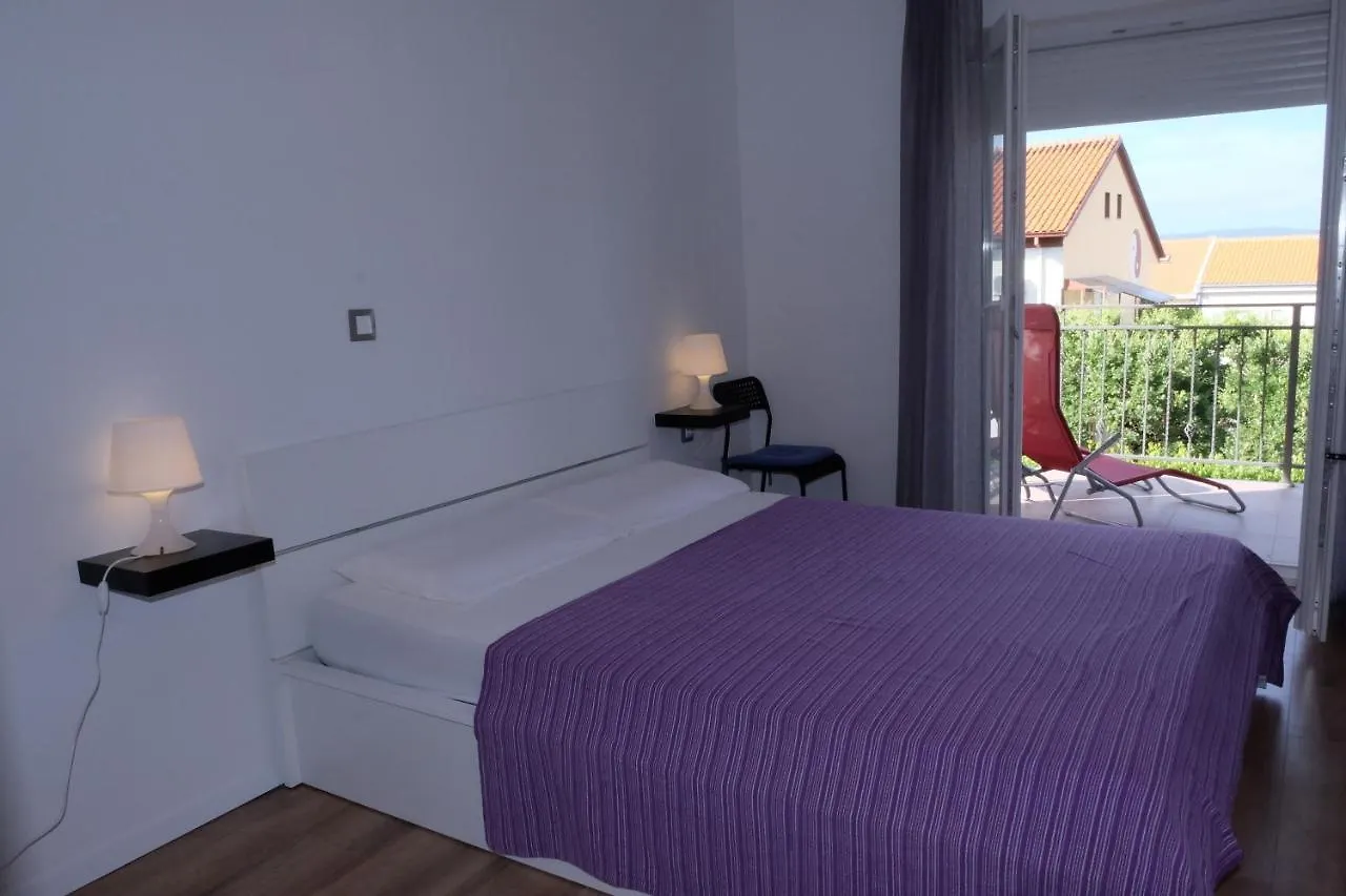 Apartment Apartmani Mojca Selce Croatia